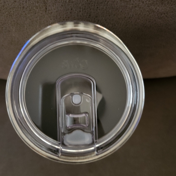 HOLIDAY CLEARANCE!! Swig Life Holiday Tumblers! One Tumbler Left! - Picture 3 of 3